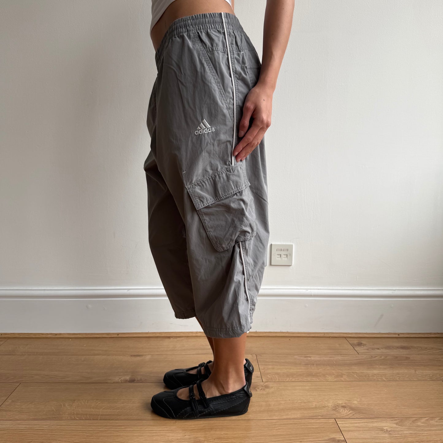 Grey Adidas pocket cargo capris - Size S/M