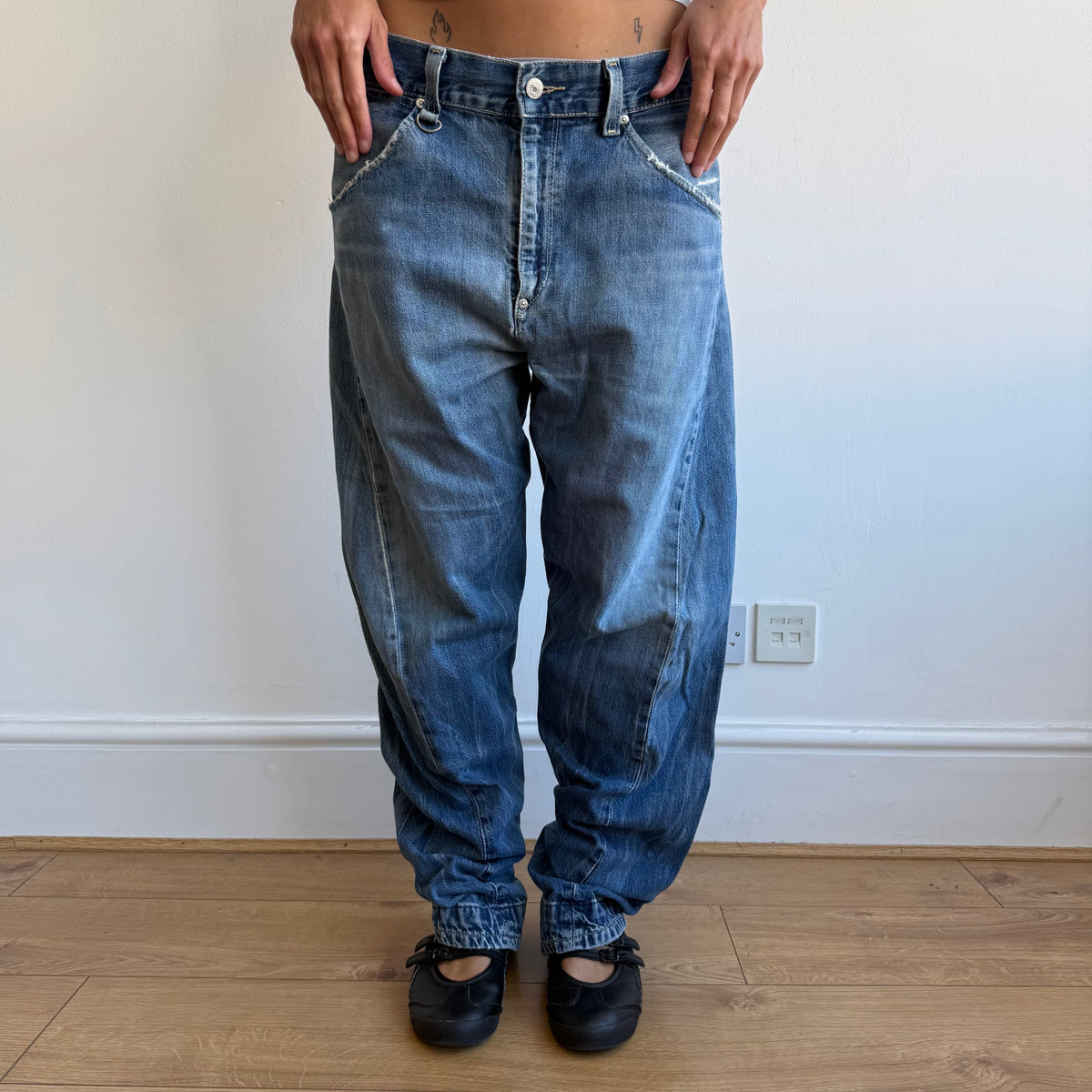 Levi’s Engineered button back jeans - Size 32x34