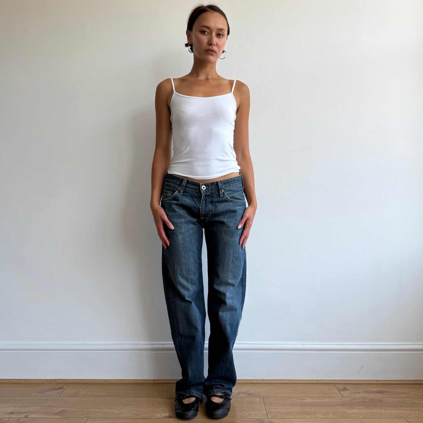 Levi’s cinch back jeans - Size 29x32