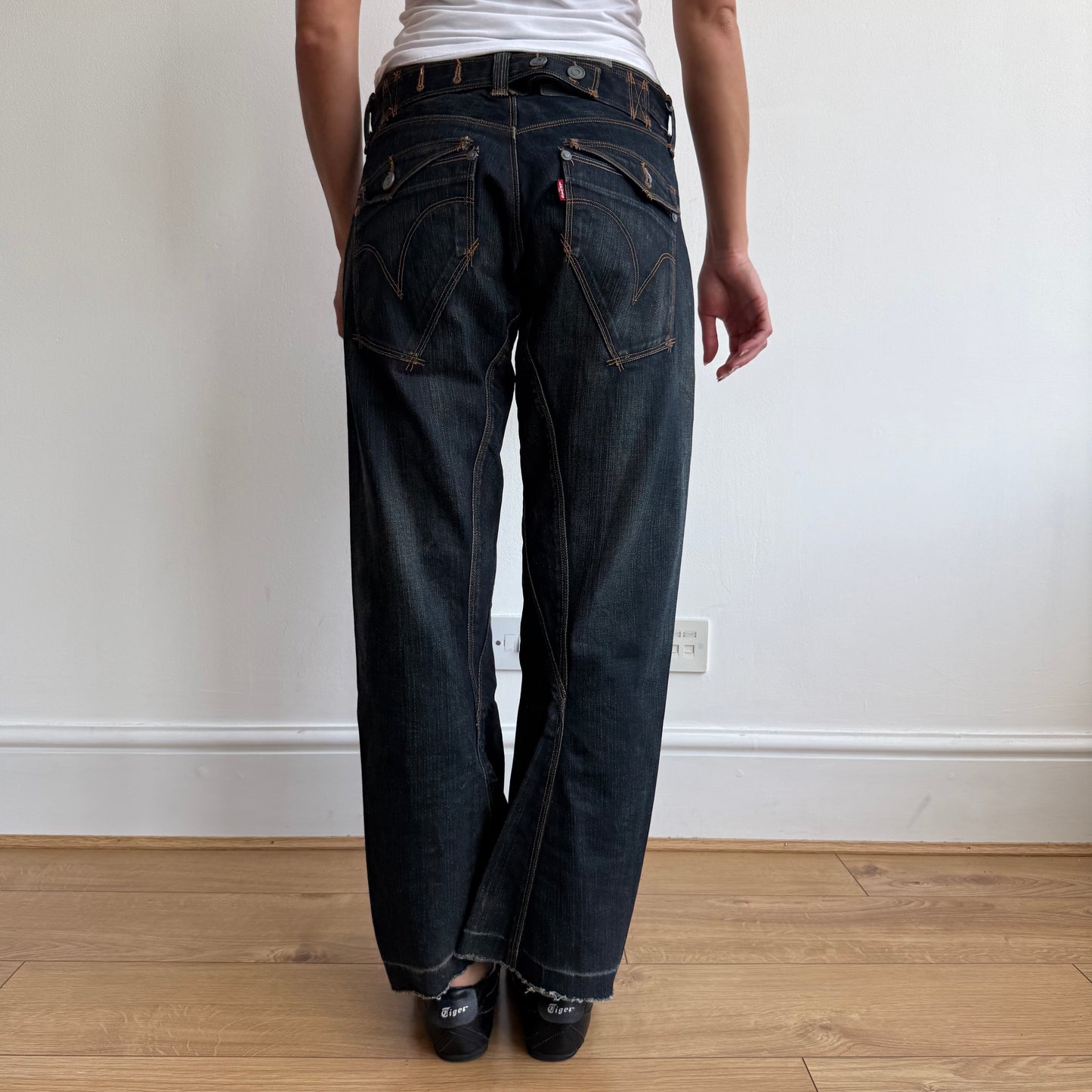 Levi’s Engineered button jeans - Size 29x34