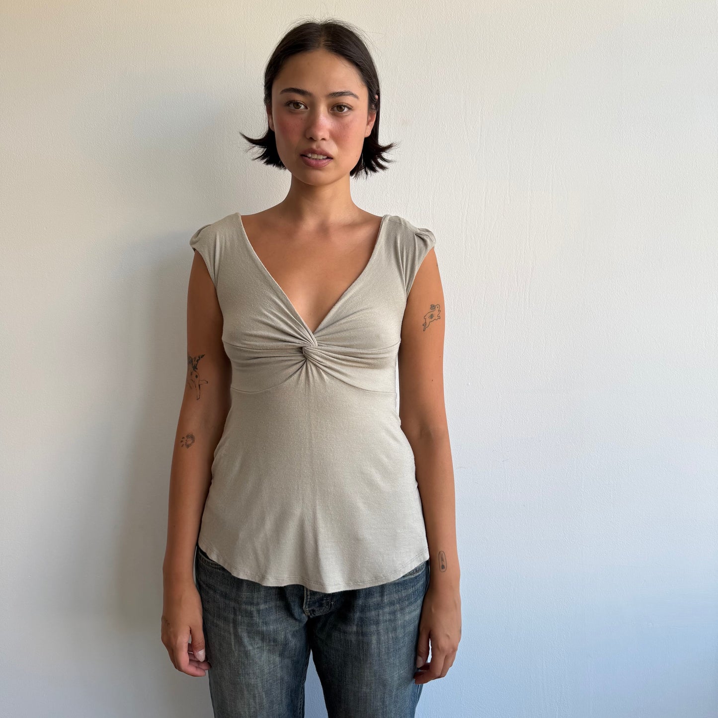 Beige twist keyhole top - Size S