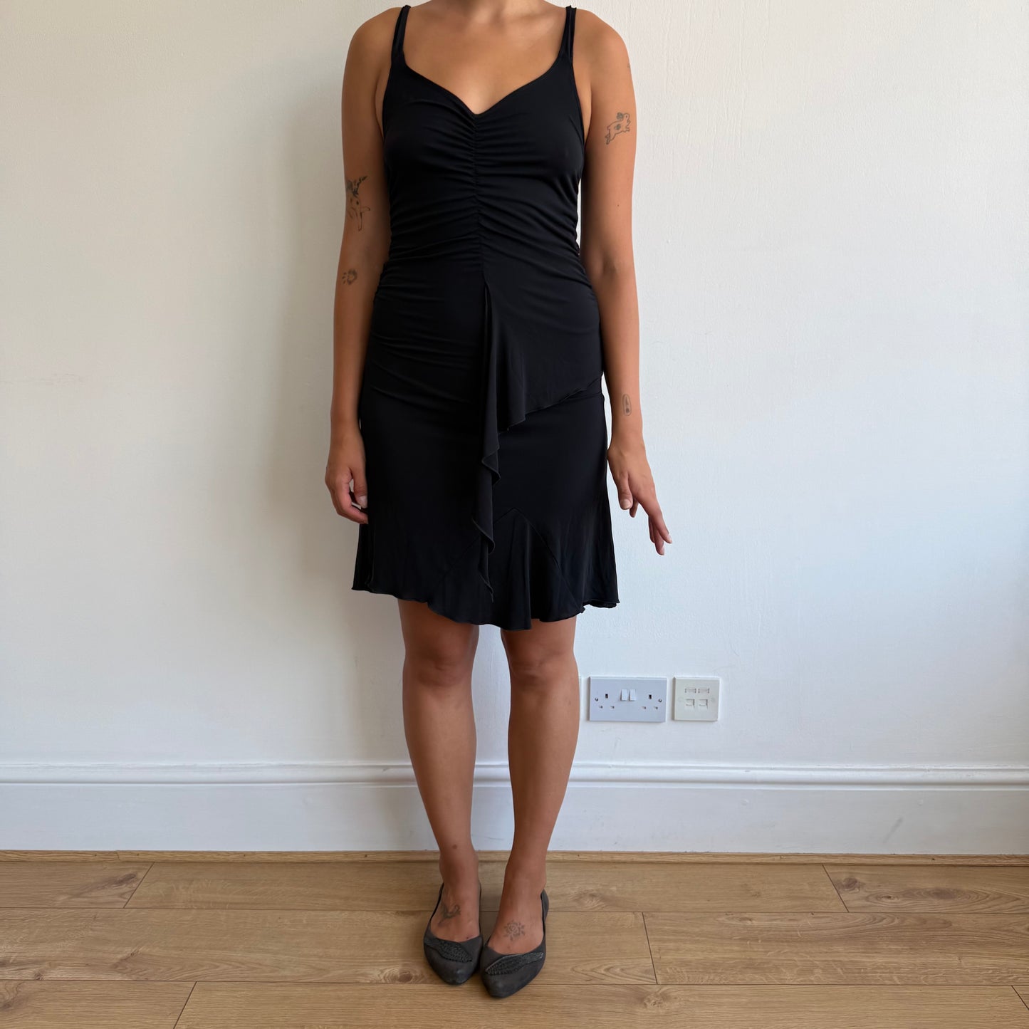 Black ruched open tie back dress - Size S
