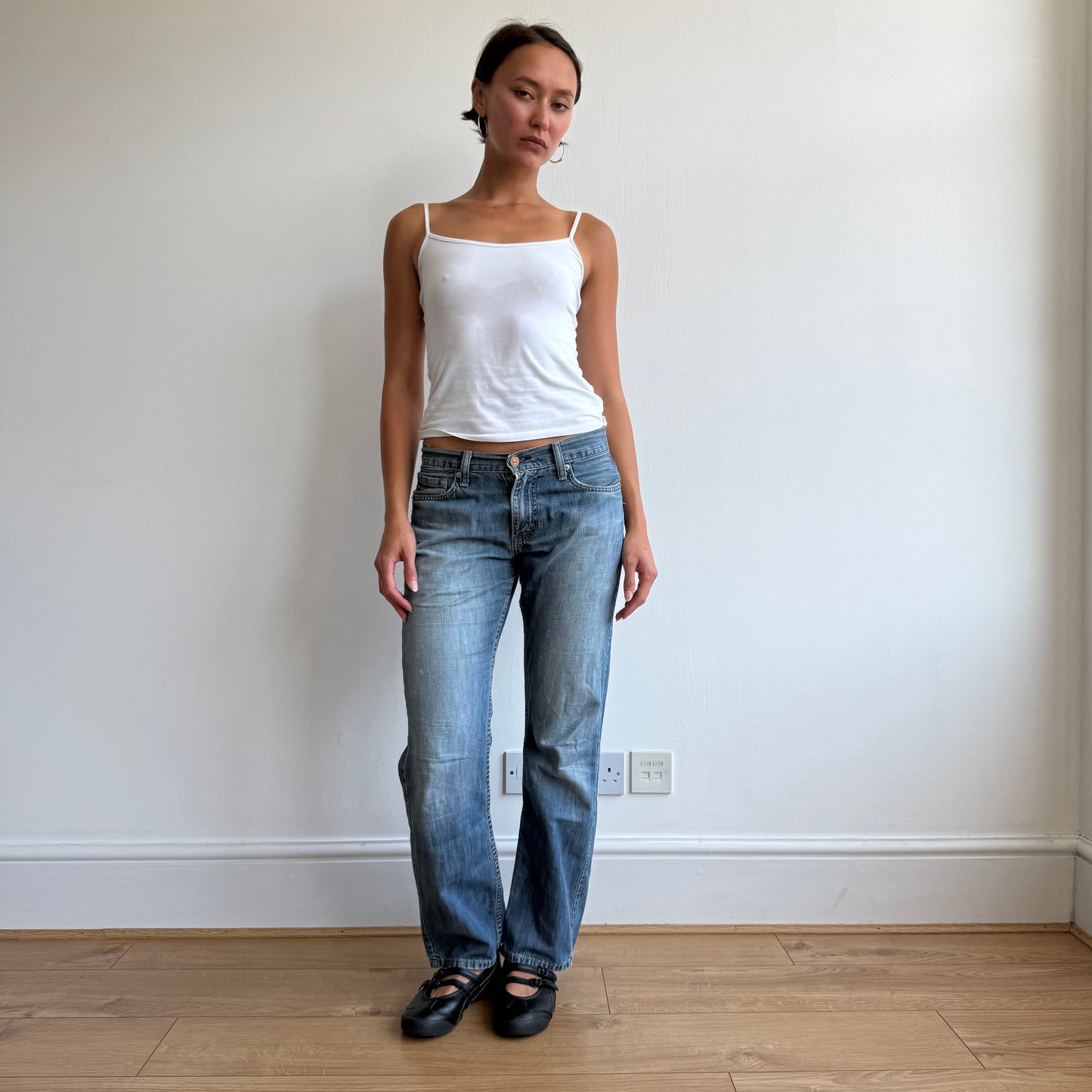 Levi’s mid wash straight fit jeans - Size 29x30