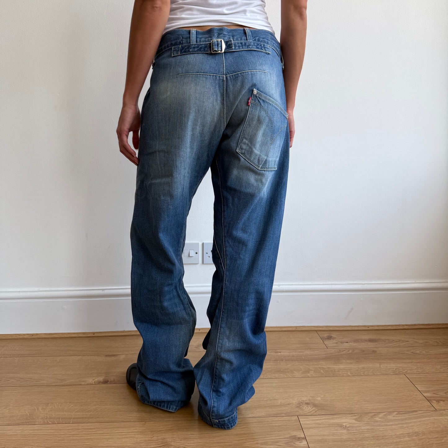 Levi’s Engineered cinch back jeans - Size 32x32