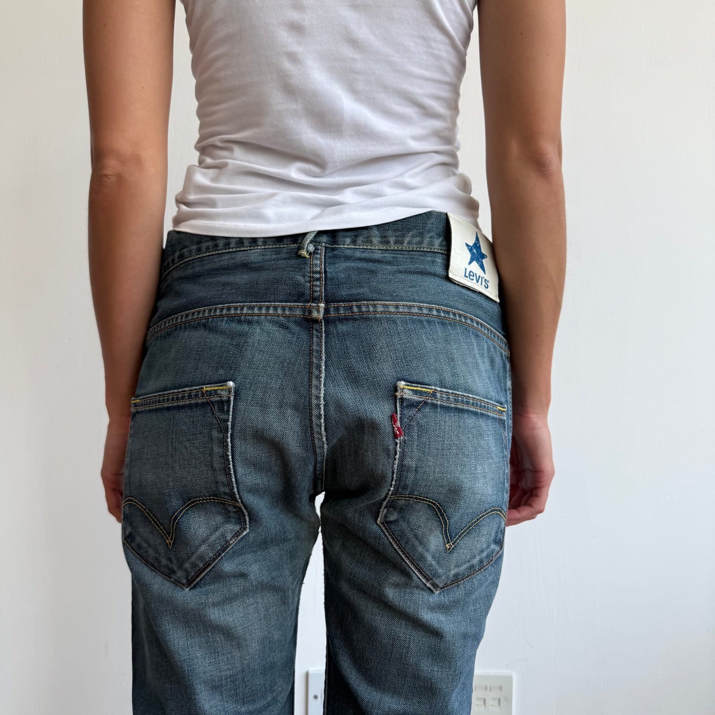 Levi’s yellow stitch star jeans - Size 31x34