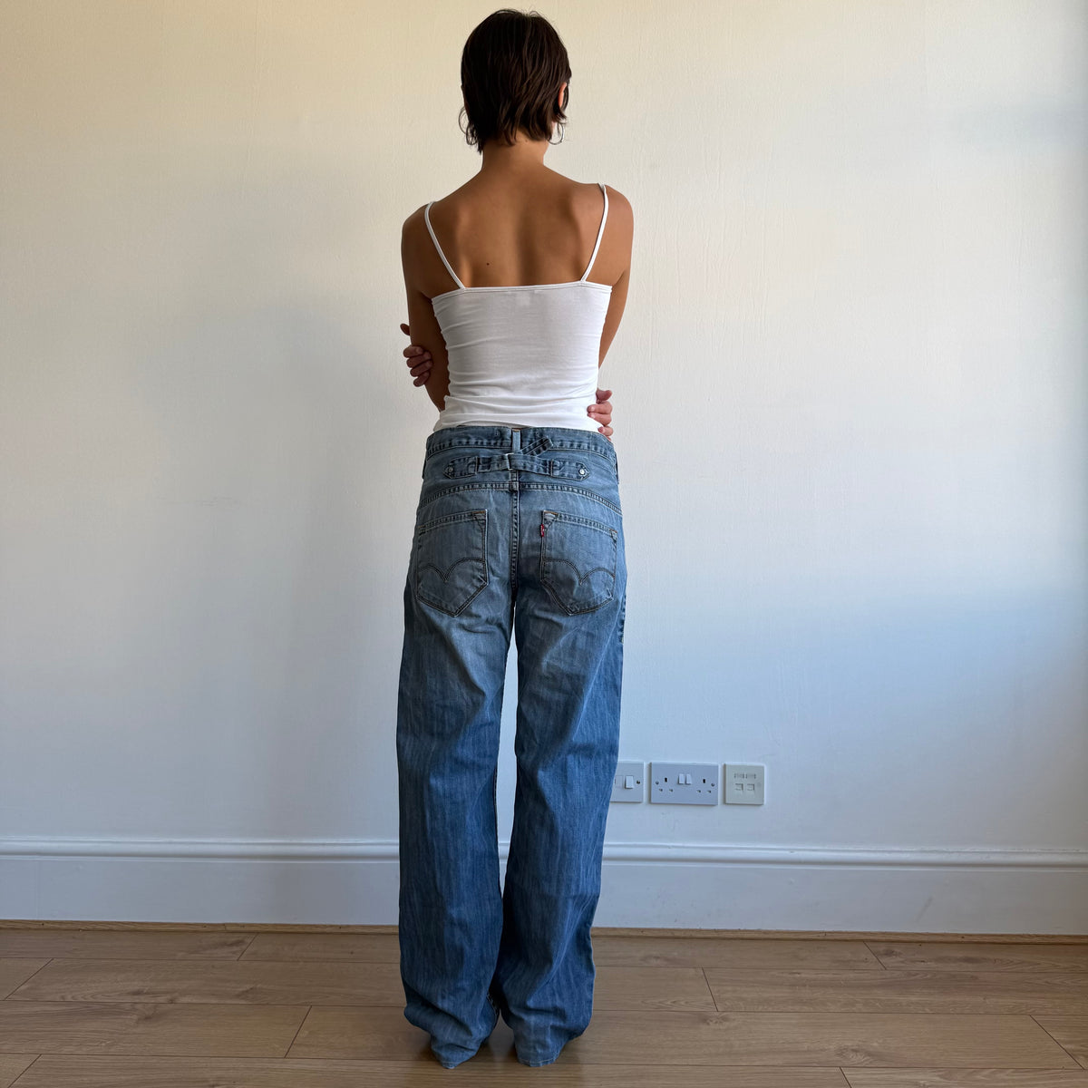 Levi’s cinch back jeans - Size 30x34