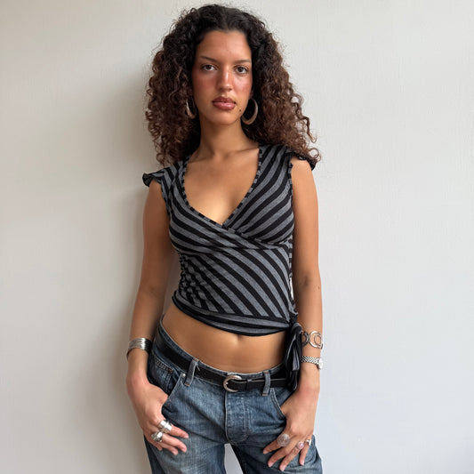 Black + grey stripe wrap t-shirt - Size S