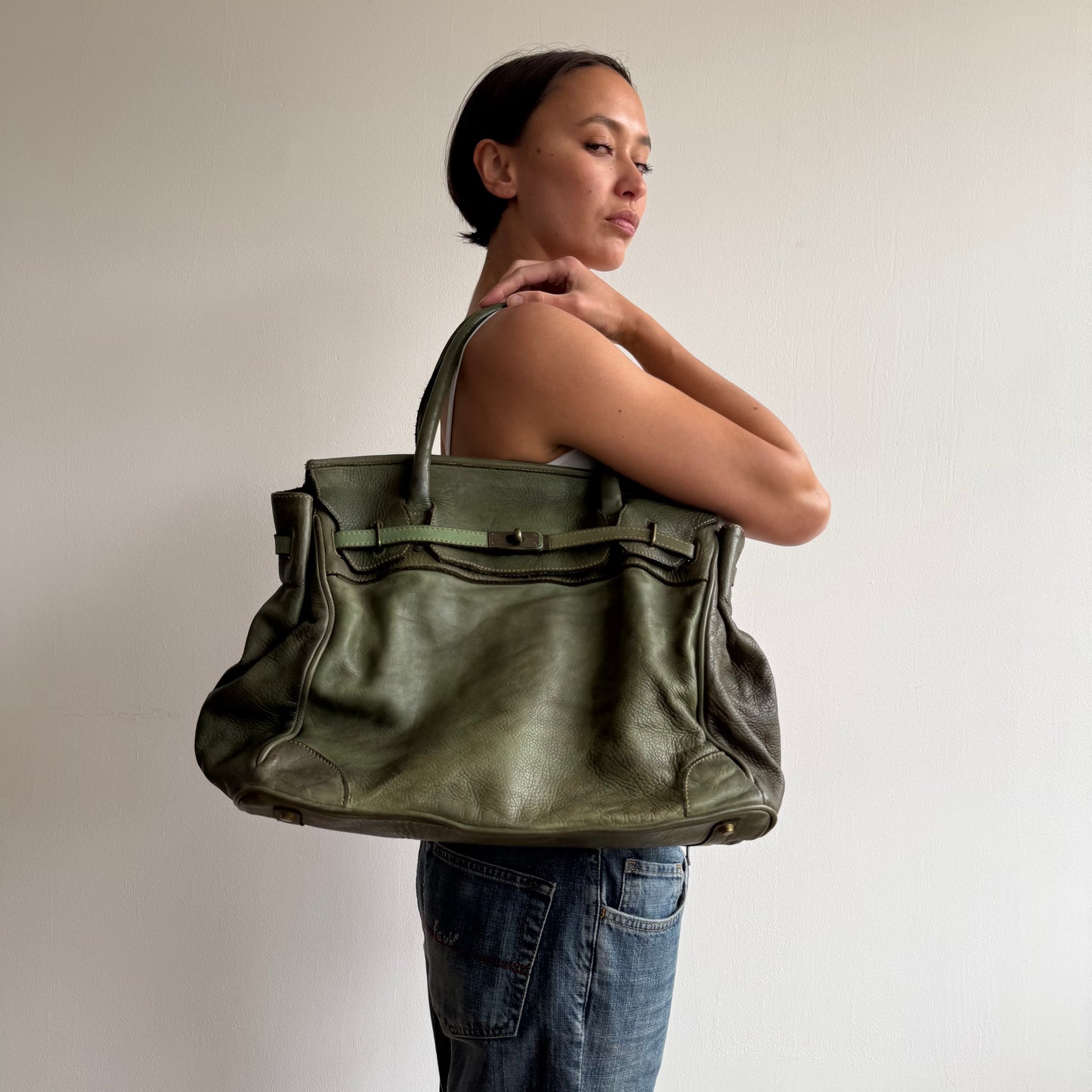 Moss green leather ‘firkin’ bag - One Size