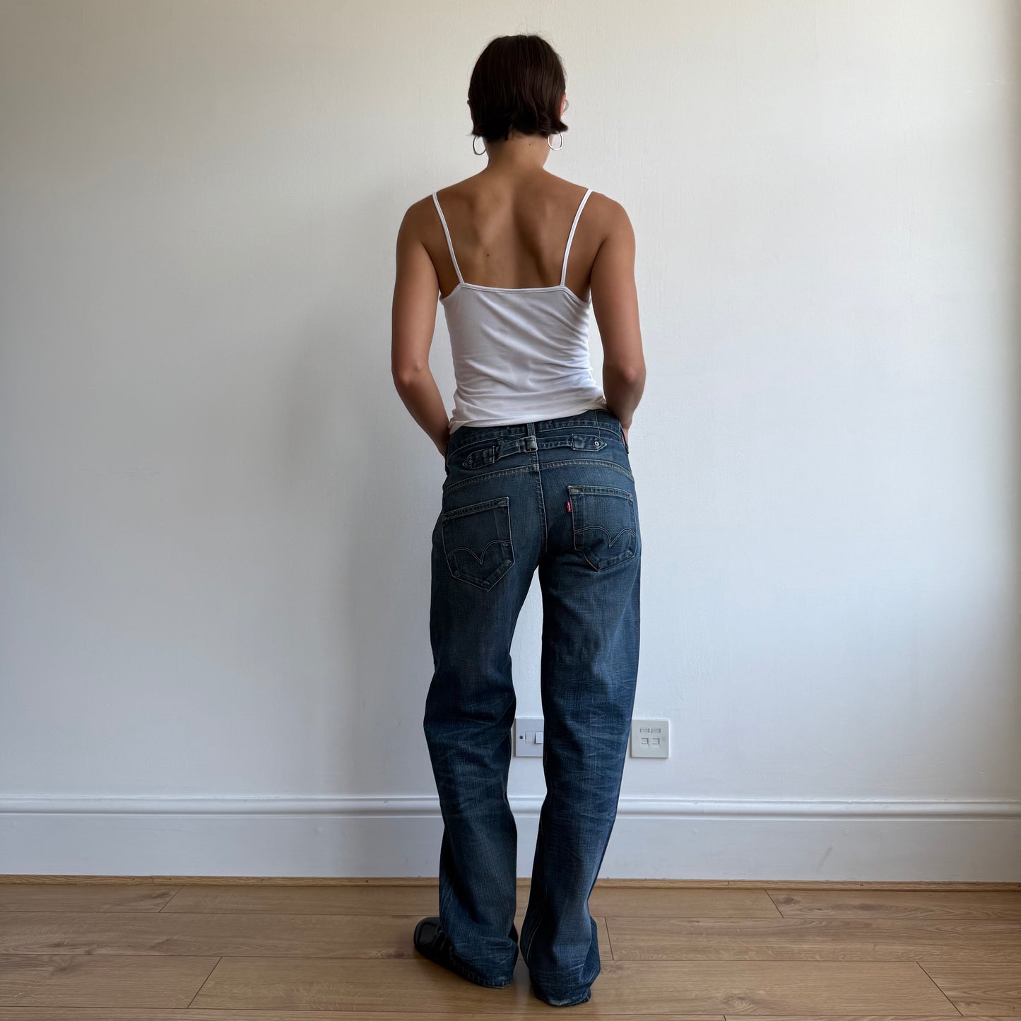 Levi’s cinch back jeans - Size 29x32