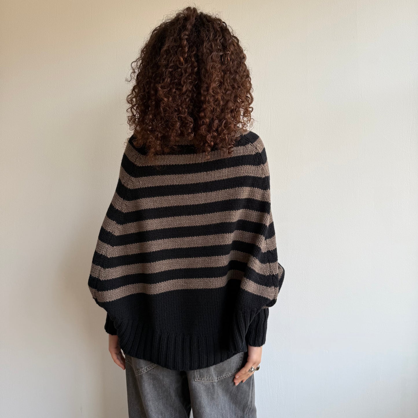 Brown batwing roll neck - Size M