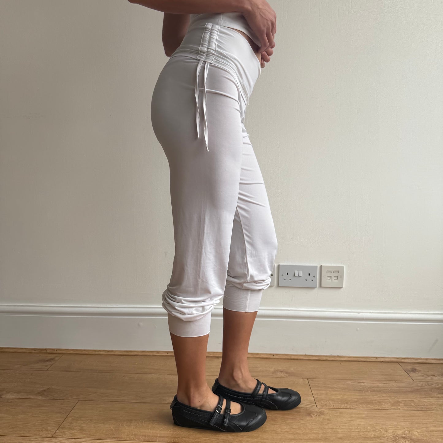 White adjustable ruched capris - Size S
