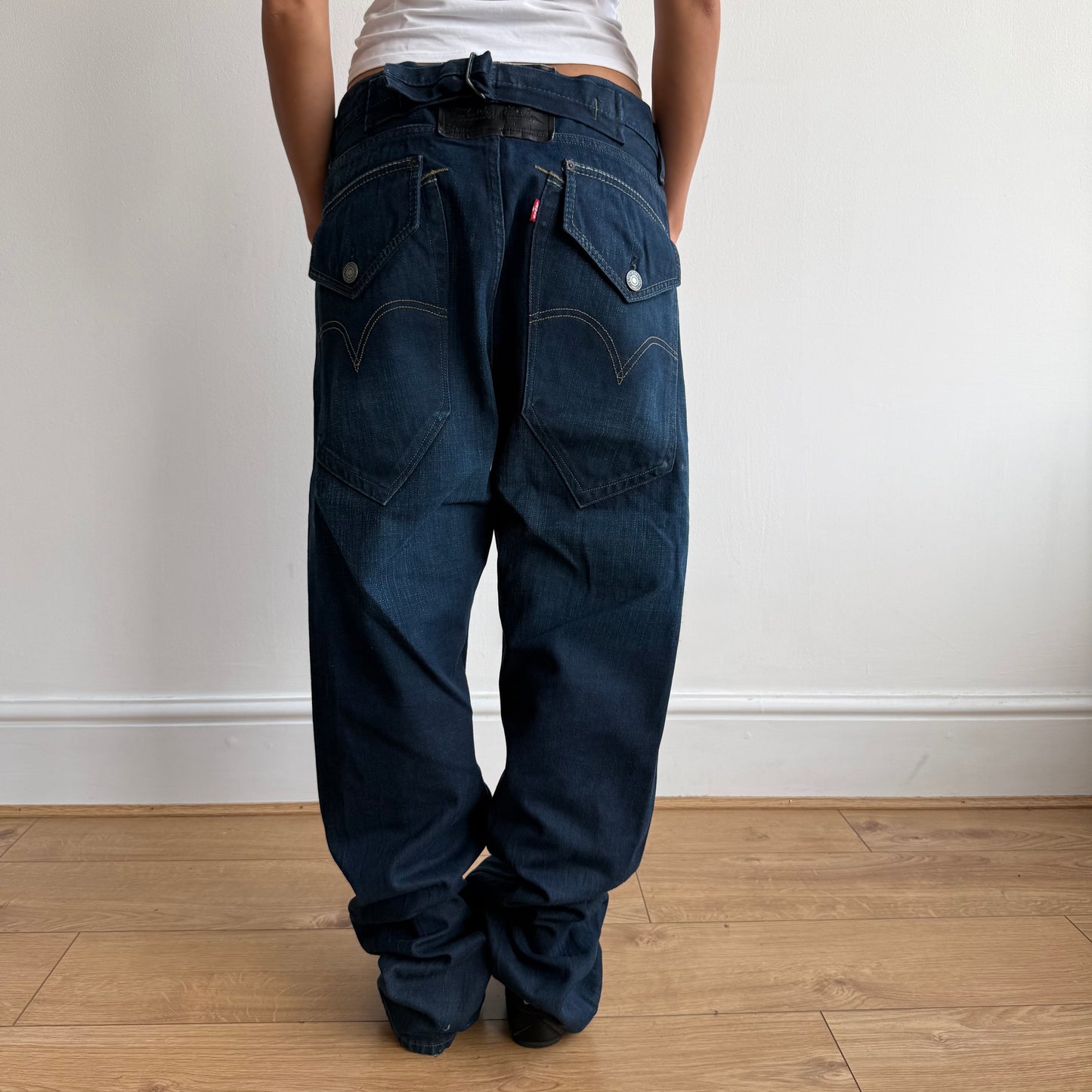 Levi’s Engineered cinch jeans - Size 33x34