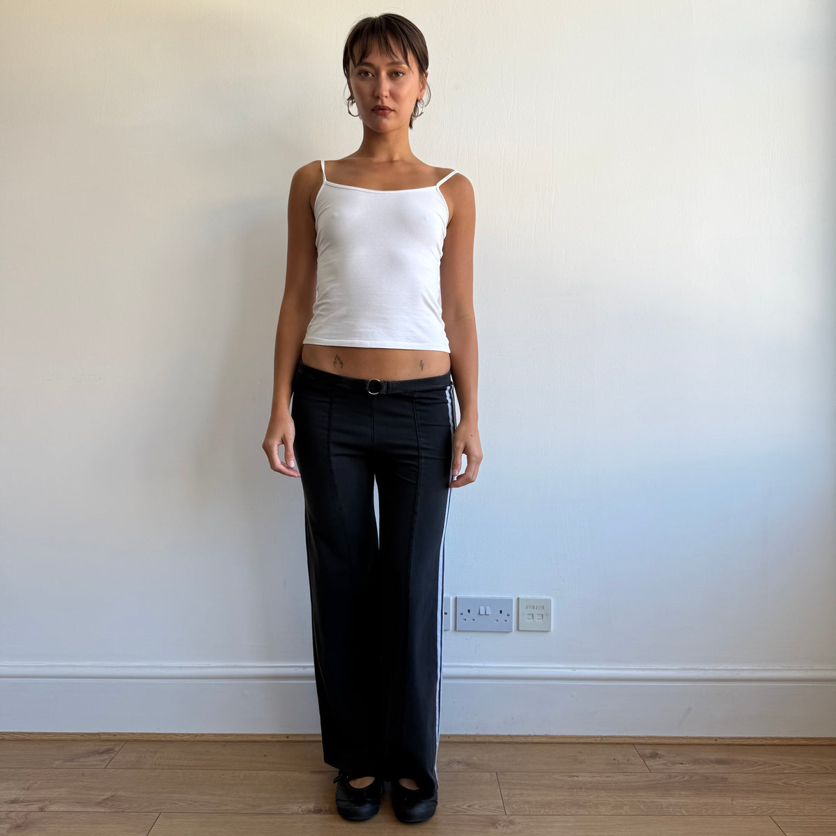 Black o-ring Adidas flared yoga pants - Size XS