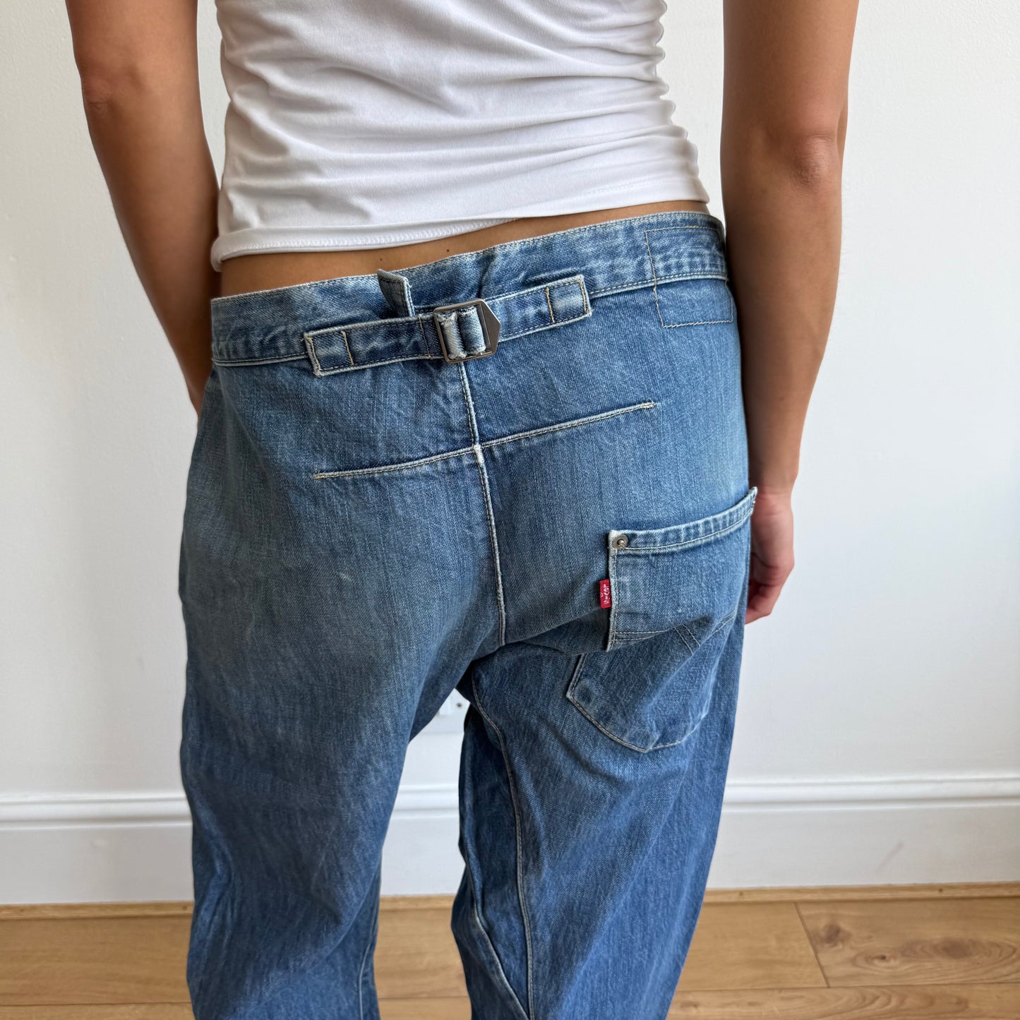 Levi’s Engineered cinch back jeans - Size 34x32