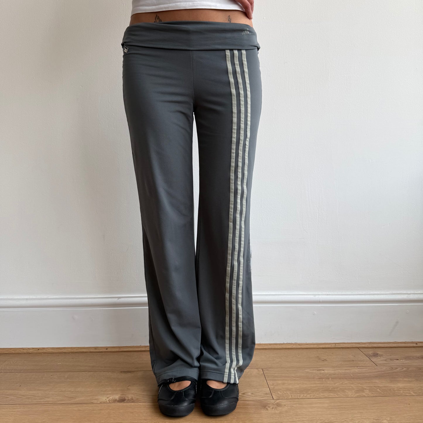 Khaki grey Adidas yoga pants - Size S-M