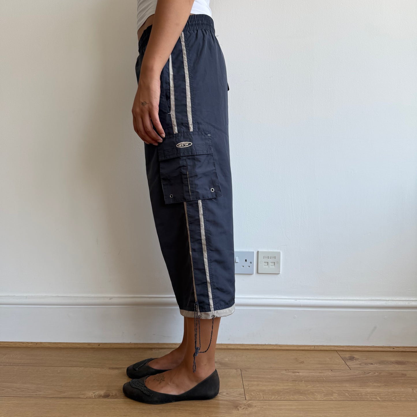 Navy toggle drawstring capris - Size S