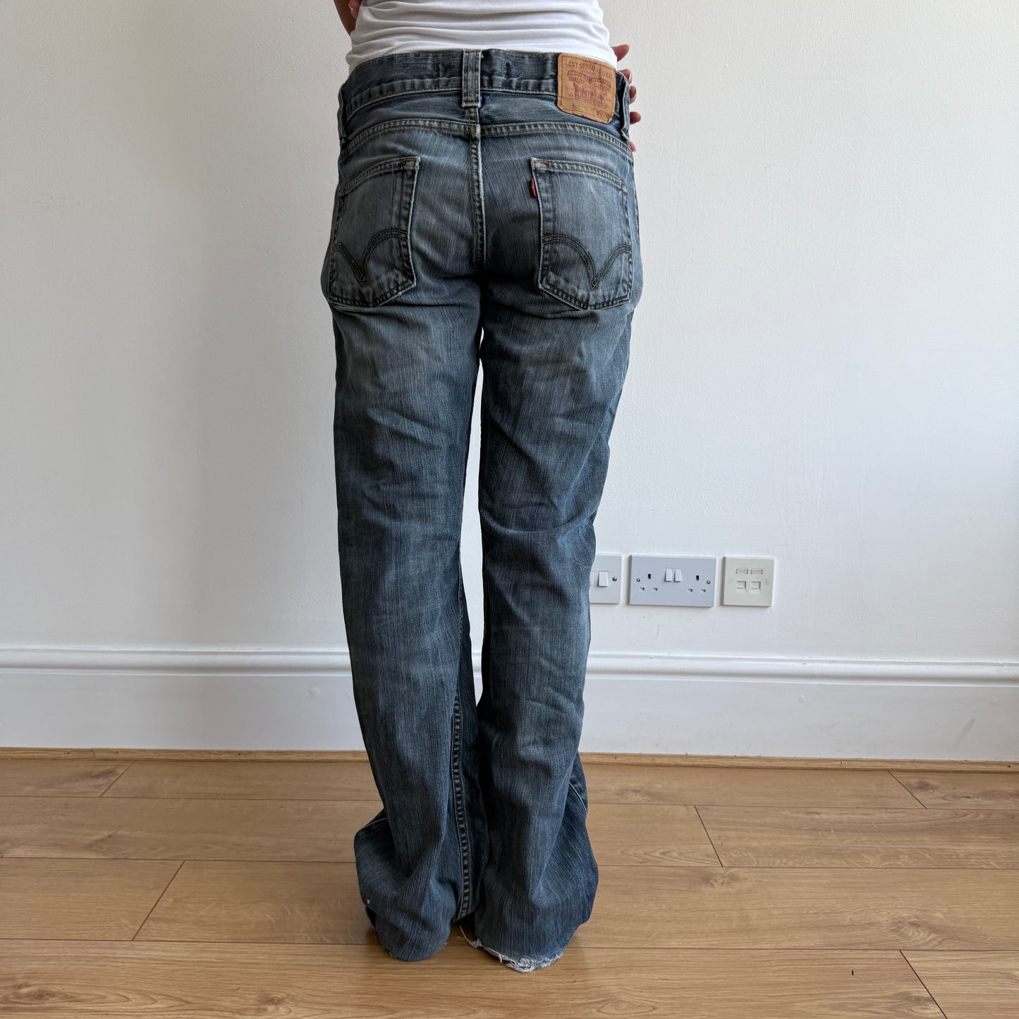 Levi’s 512 bootcut jeans - Size 32x34