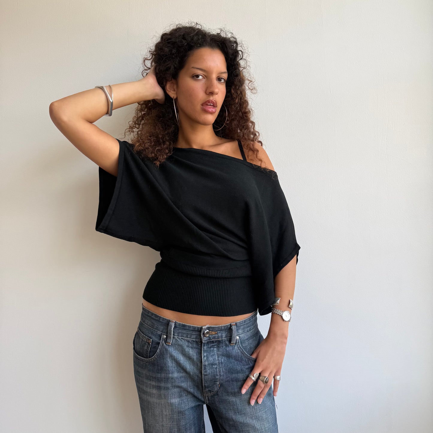 Black short sleeve slouchy knit - Size M-L