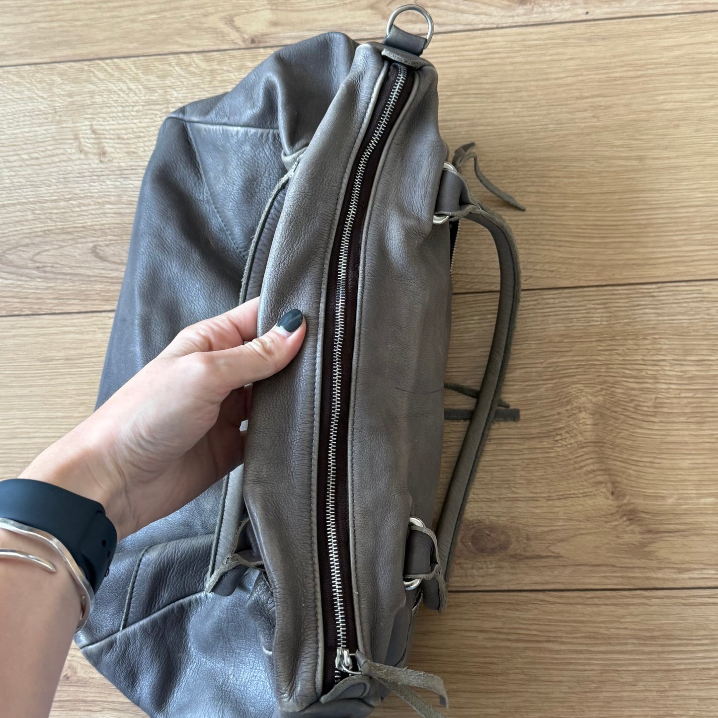 Grey zip leather bag - One Size