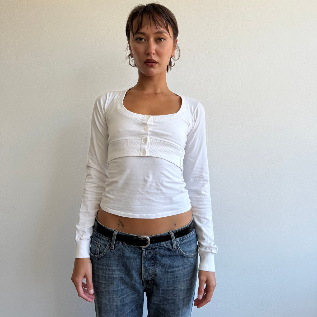 Cropped white button cardi - Size S