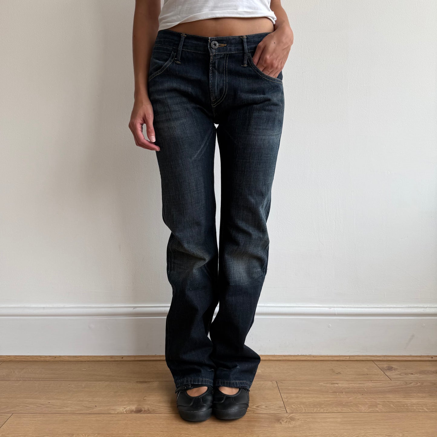 Levi’s dark wash star jeans - Size 30x32