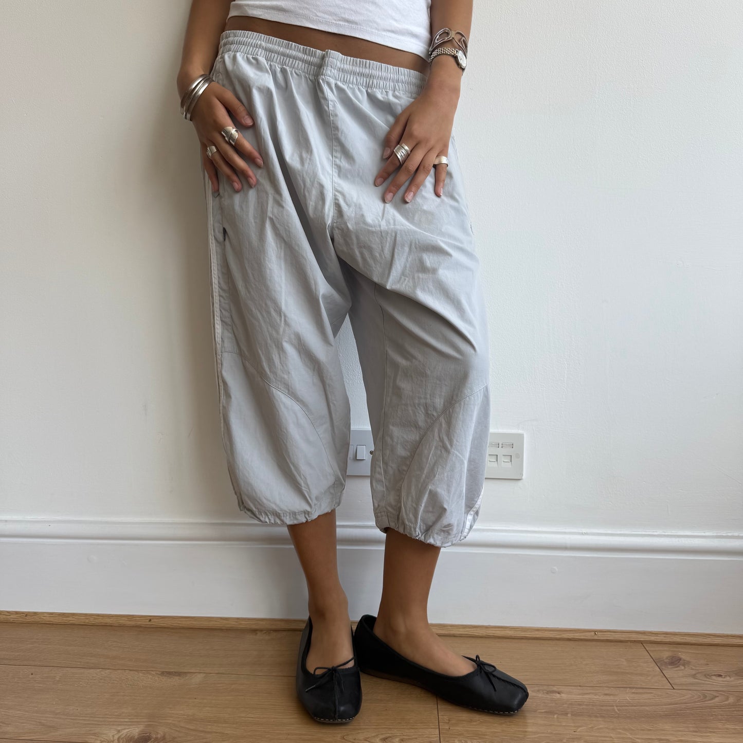 Light grey Adidas capris - Size L