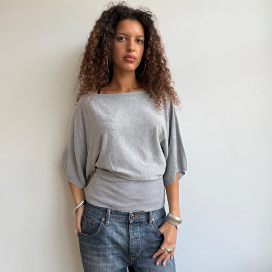 Grey short sleeve slouchy knit - Size M
