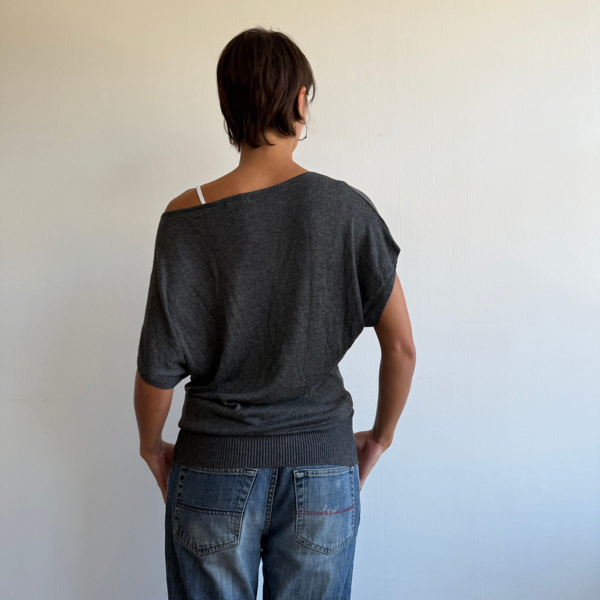 Charcoal slouchy short sleeve knit - Size M