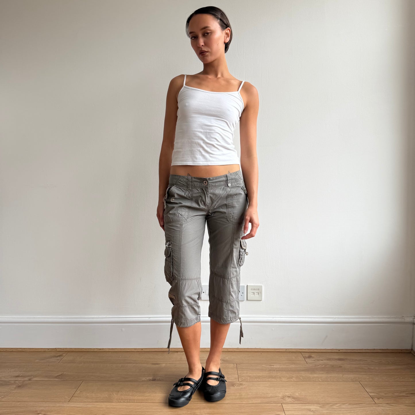 Khaki hardware cargo capris - Size S