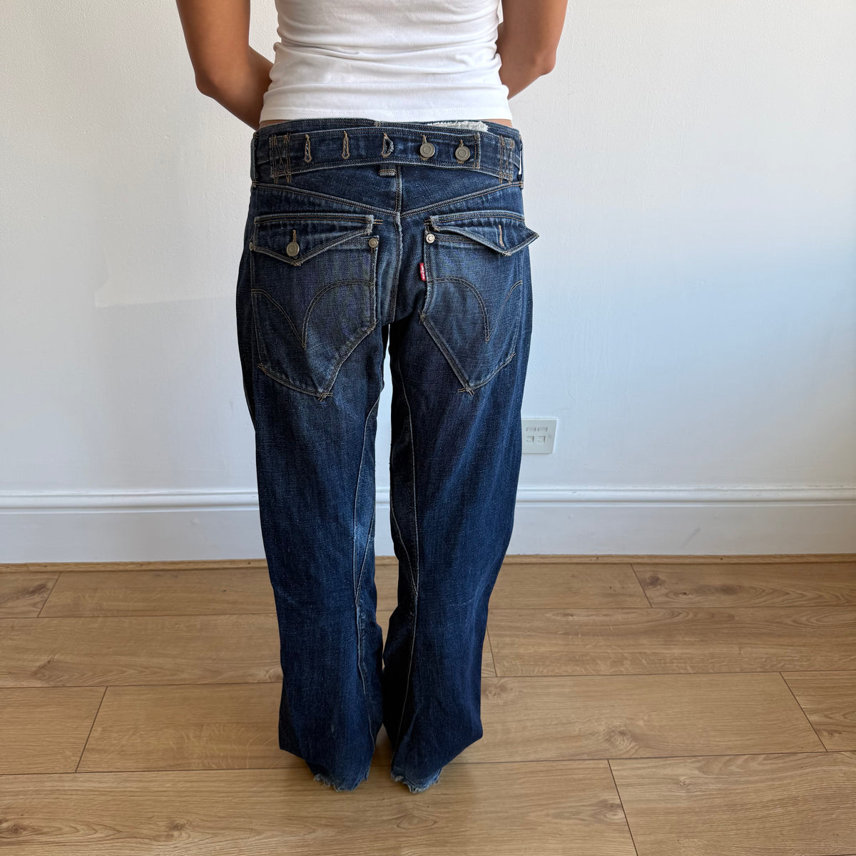 Levi’s Engineered button jeans - Size 31x32