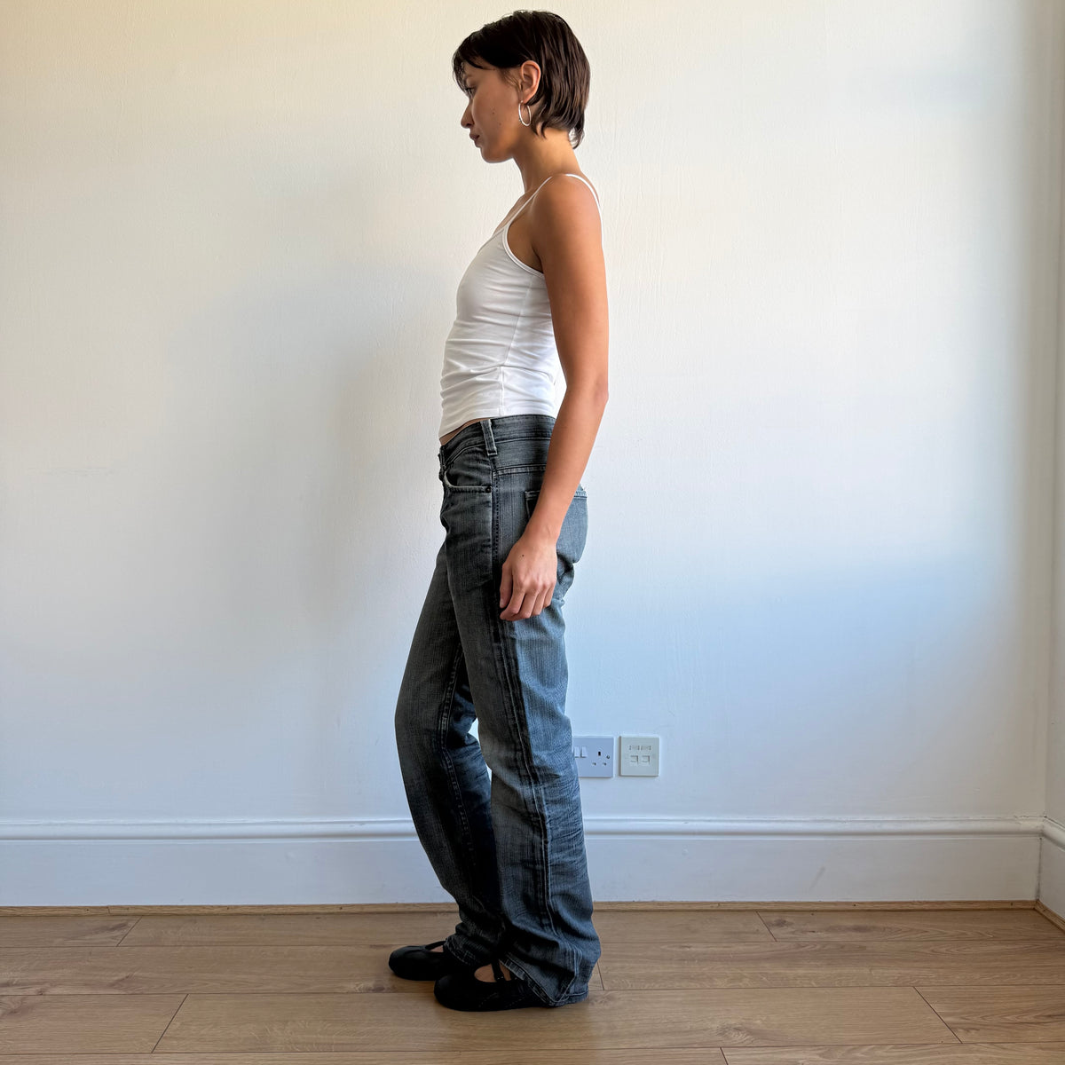 Levi’s dark wash star jeans - Size 31x34