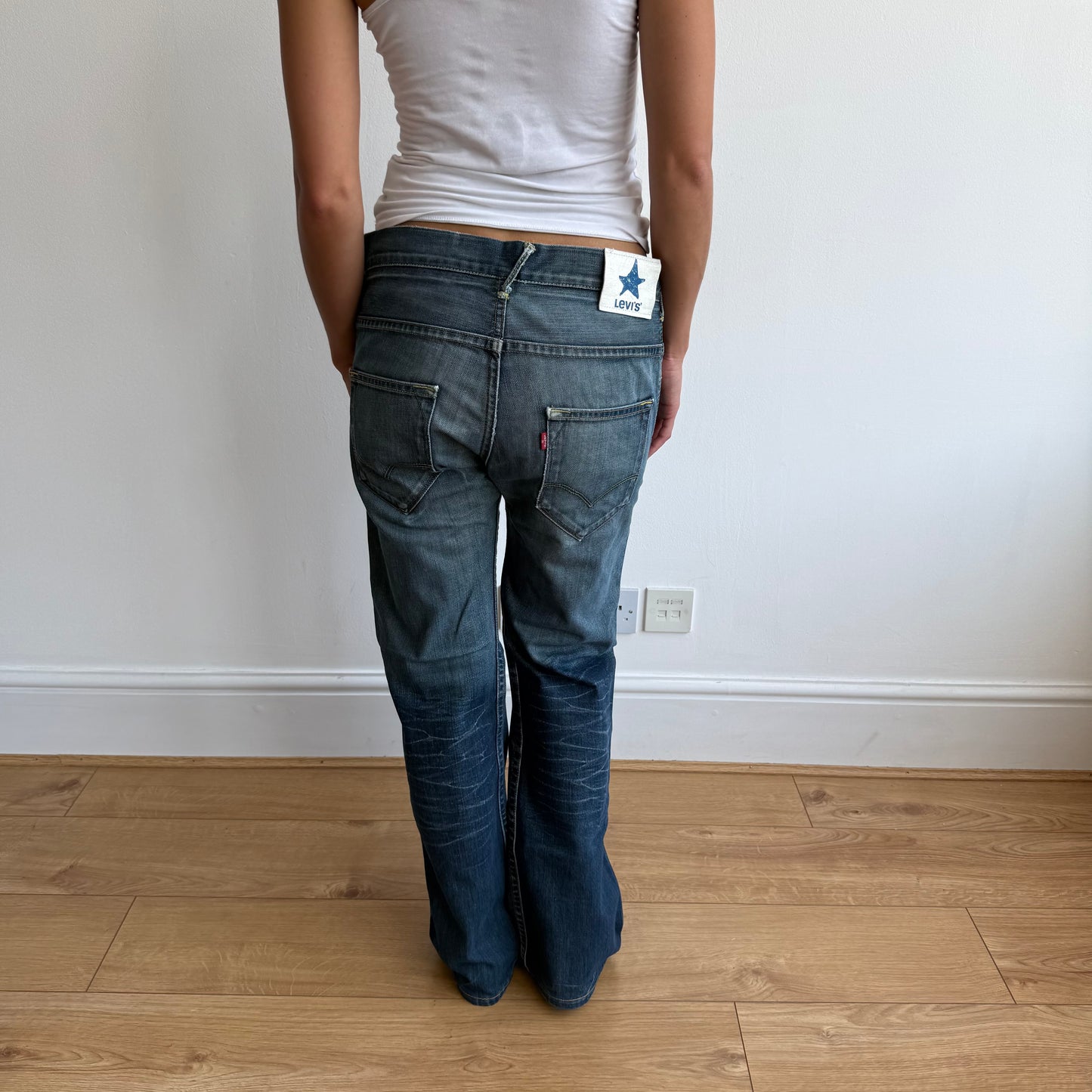 Levi’s yellow stitch star jeans - Size 31x32