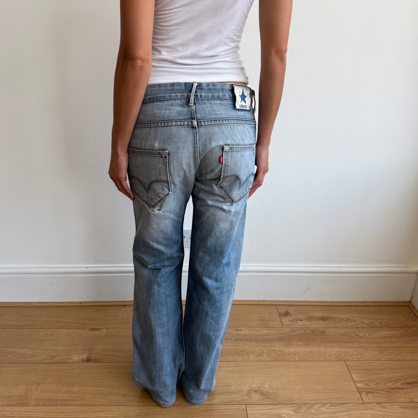 Levi’s light wash star jeans - Size 31x34