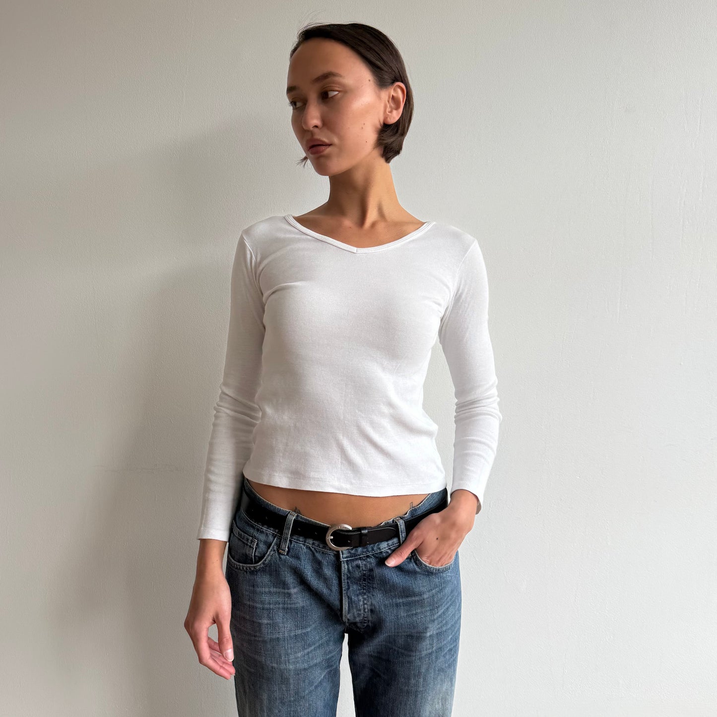 White long sleeve v-neck top - Size S