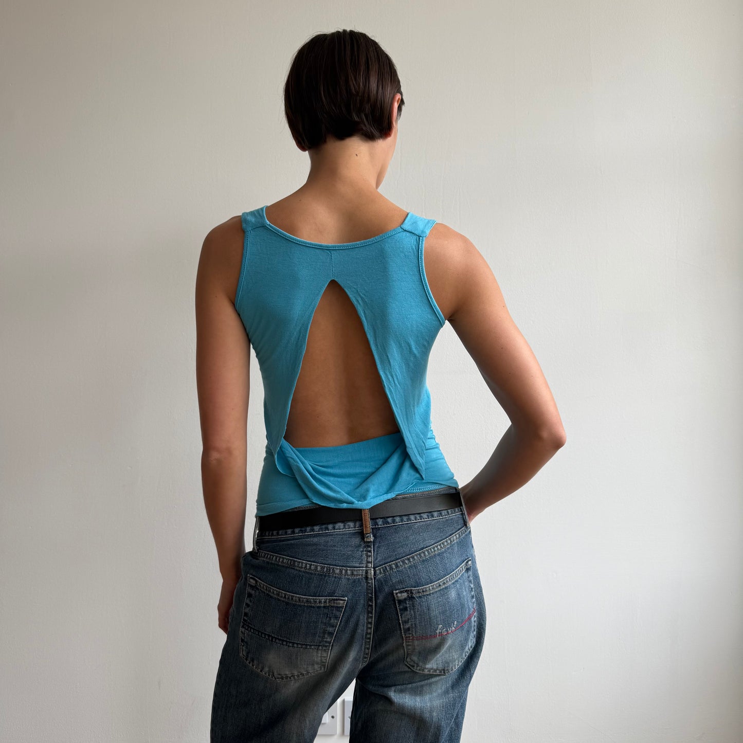 Turquoise keyhole cowl top - Size S