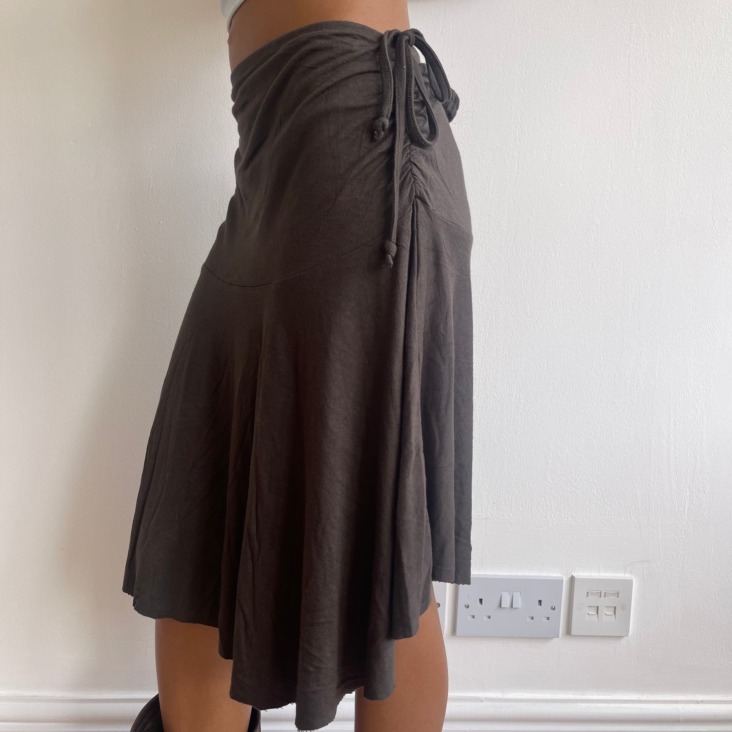 Brown ruched side midi skirt - Size M