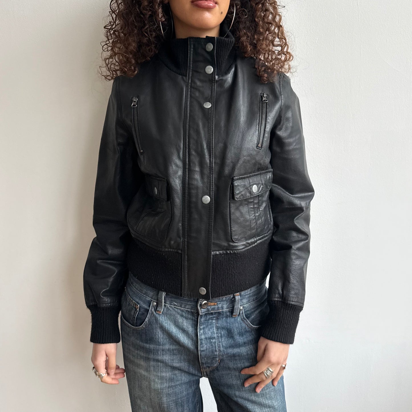 Black leather bomber jacket - Size M