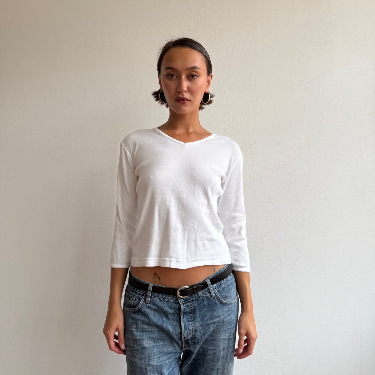 White 3/4 sleeve picot trim top - Size S