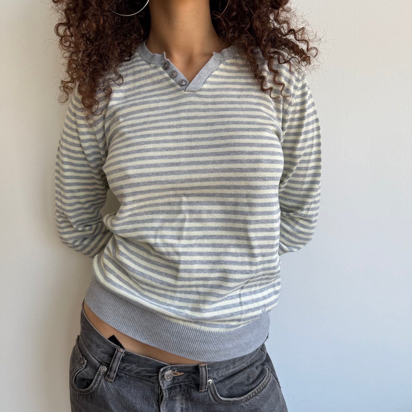 Grey + yellow striped knit jumper - Size M