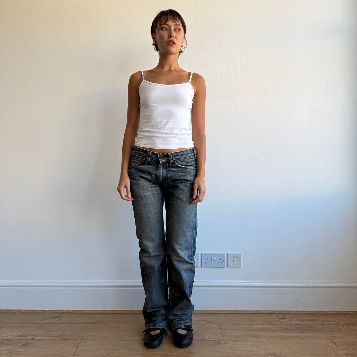 Levi’s dark wash star jeans - Size 31x34