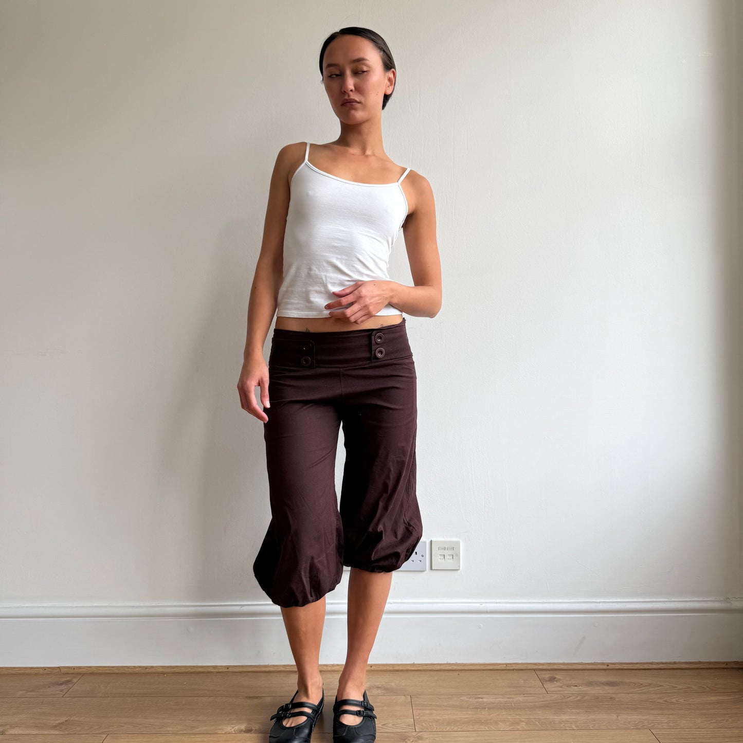 Brown button bubble capris - Size M