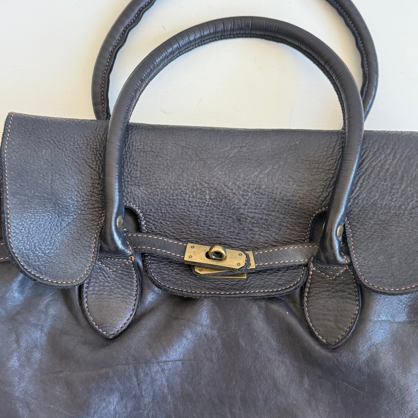 Navy leather ‘firkin’ bag - One Size