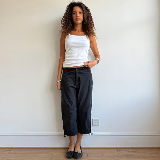Black toggle capris - Size S