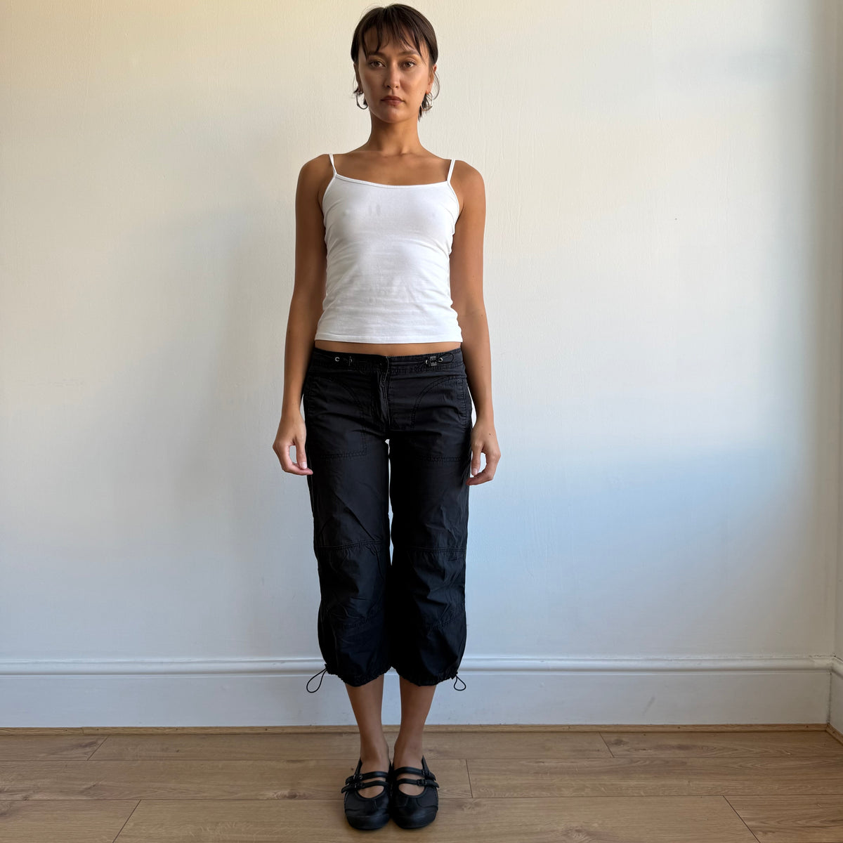 Black toggle cargo capris - Size S