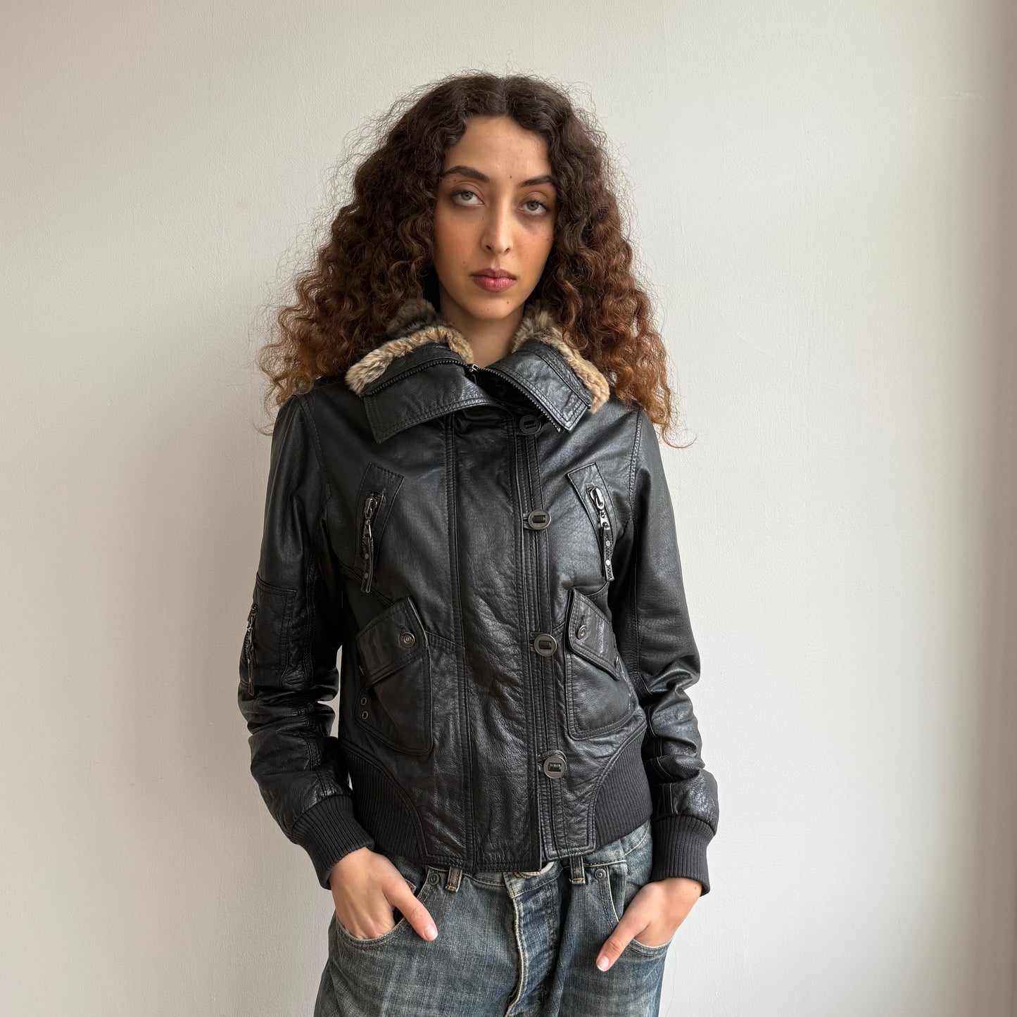 Black leather fur bomber jacket - Size M