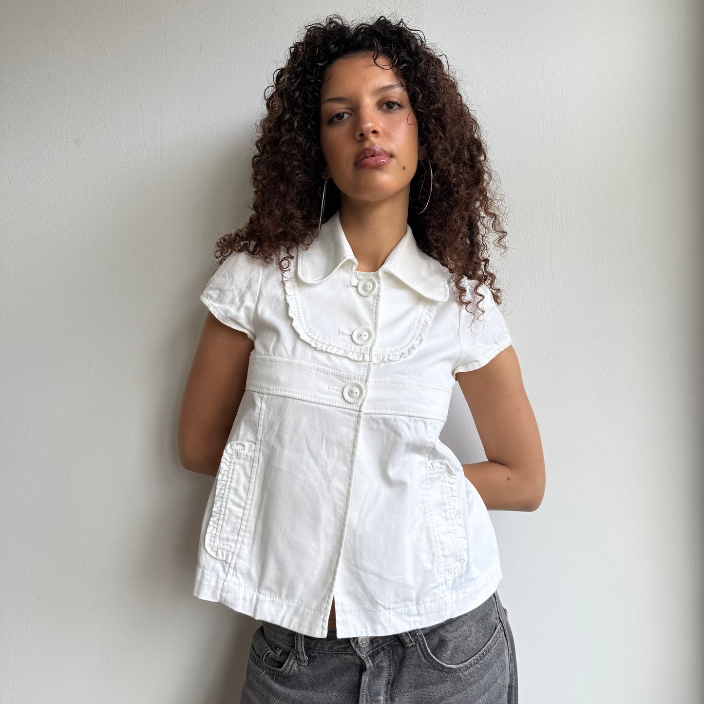White short sleeve ruffle peacoat - Size S