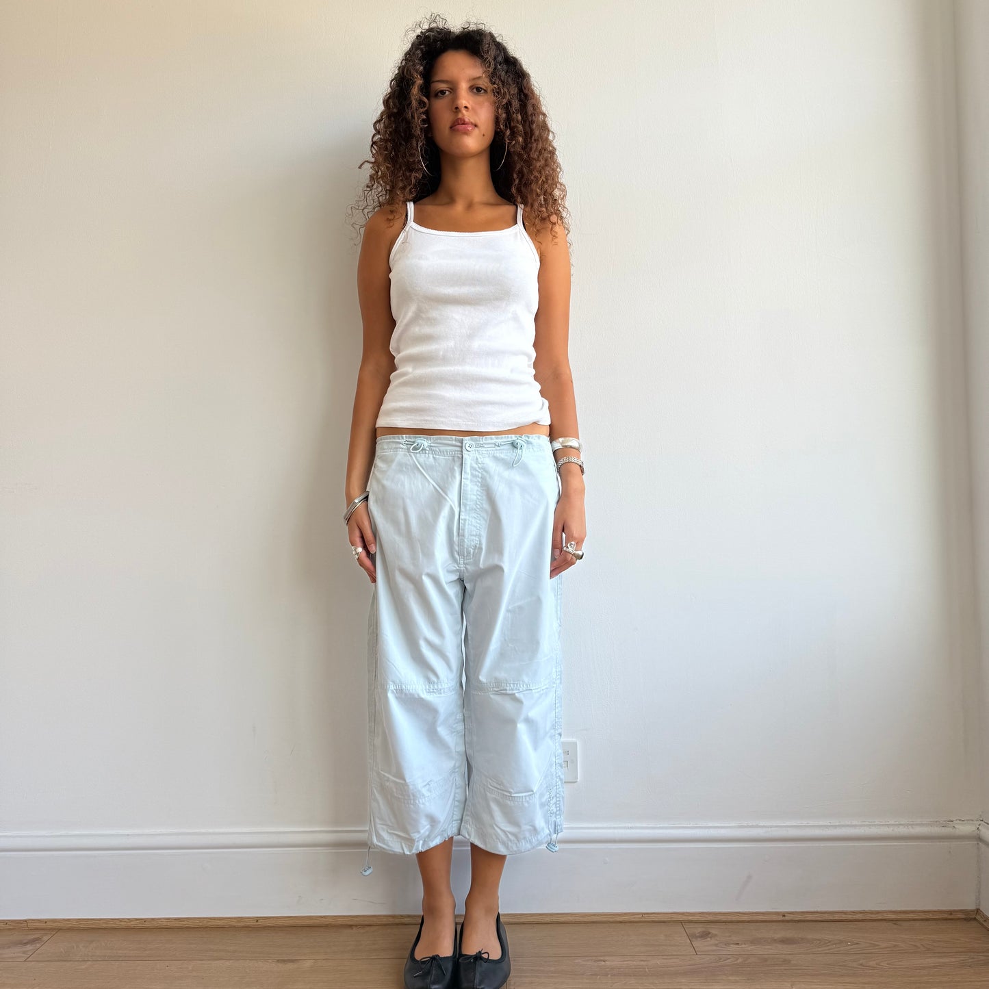 Baby blue toggle capris - Size M