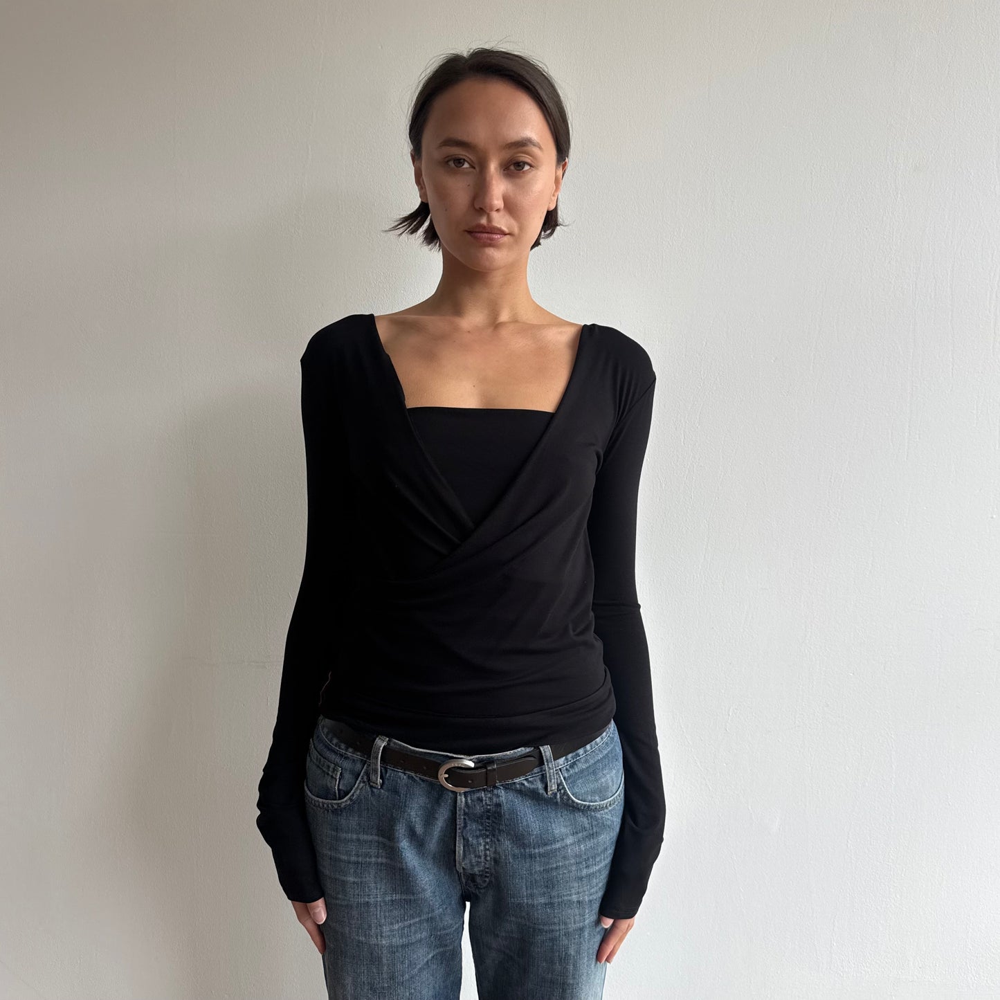 ‘The Keyhole Top’ long sleeve - Black