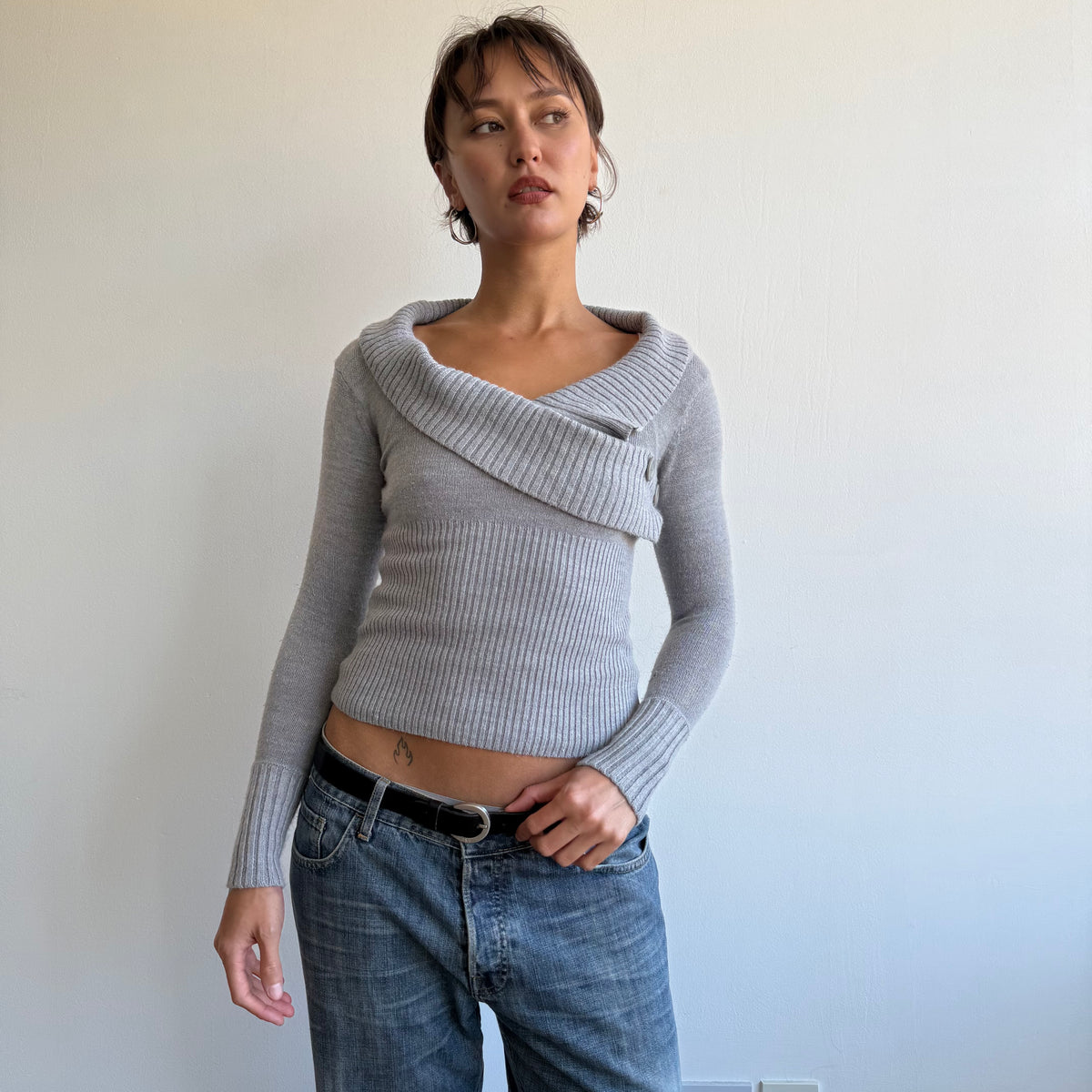Grey v-neck button neck knit - Size XS