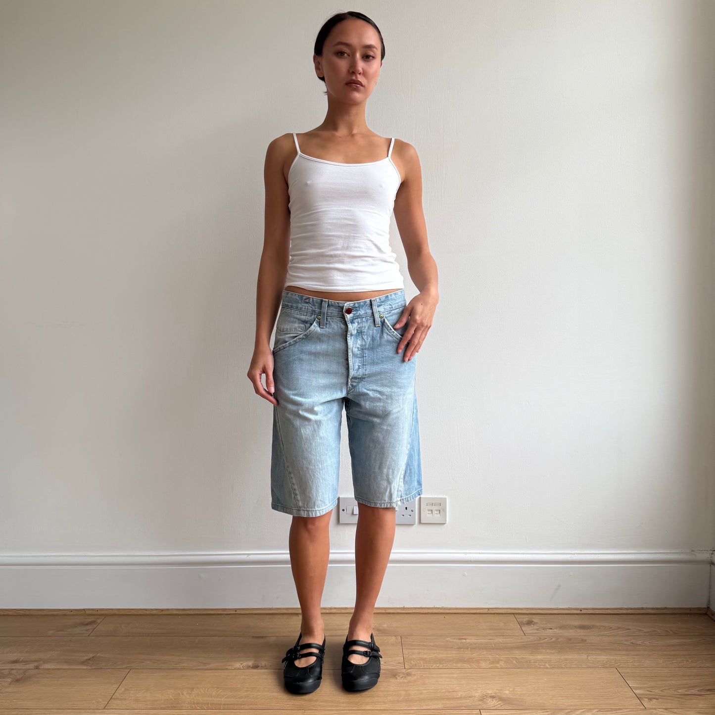 Levi’s Engineered button jorts - Size 30”